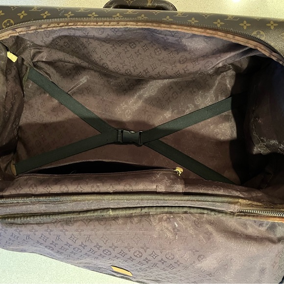 Authentic vintage Louis Vuitton rolling suitcase - Picture 12 of 16